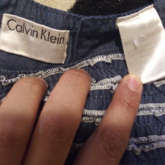 Calvin Klein - Picture 3 of 4